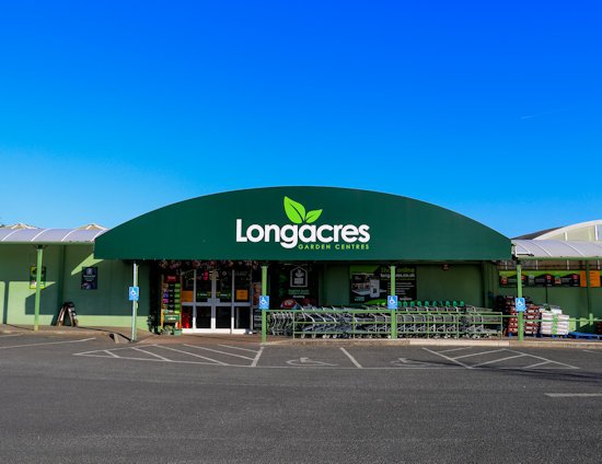 Image of the front of the Longacres Bourne Valley store